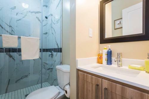 Hostal Toronto Downtown Comfortable Home