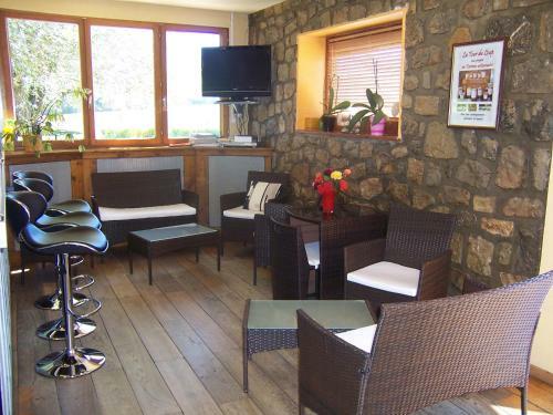 Hotel La Tour Du Loup