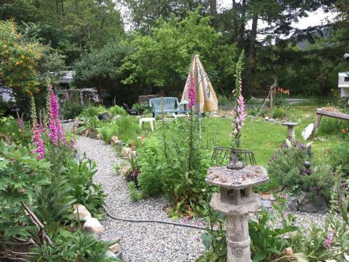 Hostal Sooke Home & Garden