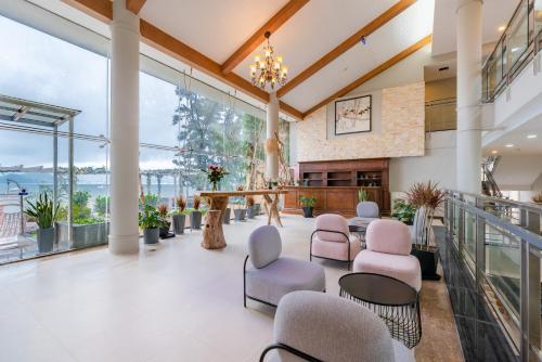Wind & Moon Holiday Home