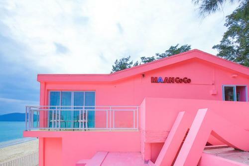 Wind & Moon Holiday Home