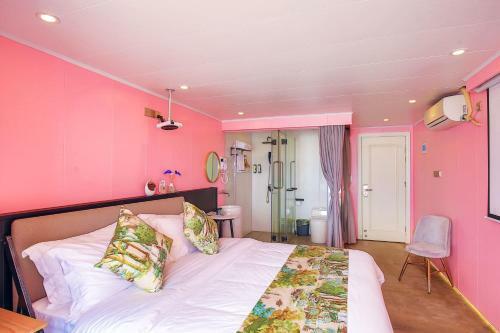 Wind & Moon Holiday Home