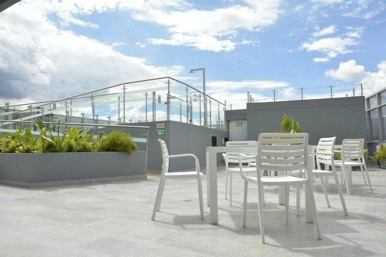 Lq Hotel By La Quinta Medellin