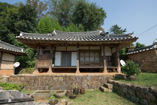 Hostal Yongwook Lee's Traditional House