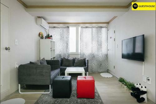 Hostal 10 Guesthouse