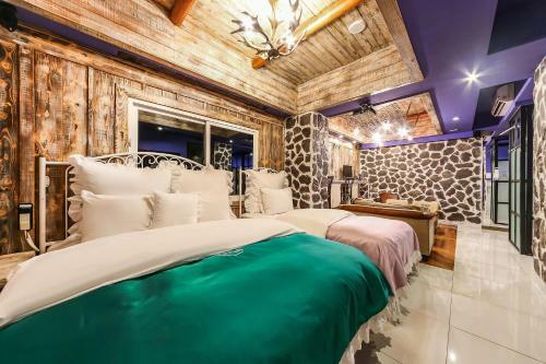 February Hotel Susung