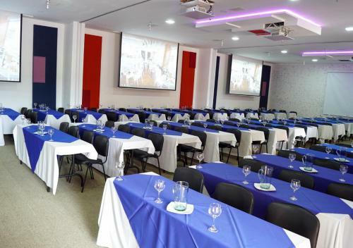 Pop Art Hotel Tocancip� Y Centro De Convenciones