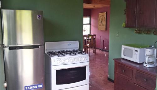 Hostal Monta�a Linda Guest House Orosi