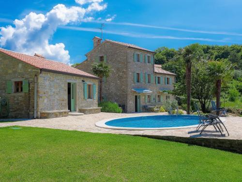 Country House Buje 5711