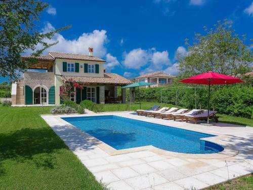 Villa Mar?ana 6244