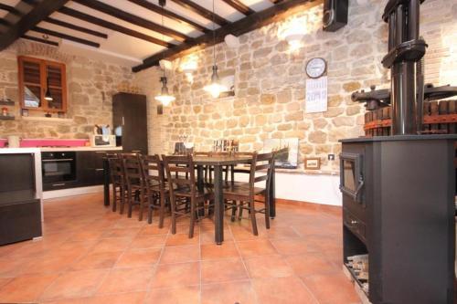 Holiday Home Komiza 3469