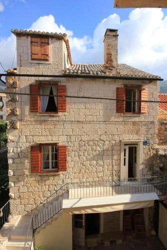 Holiday Home Komiza 3469