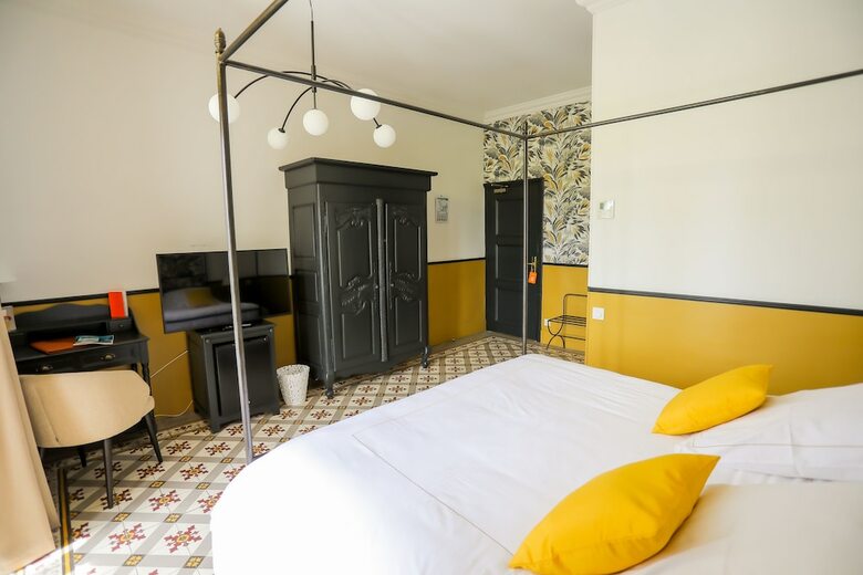 Hotel Hostellerie Du Chateau Des Fin