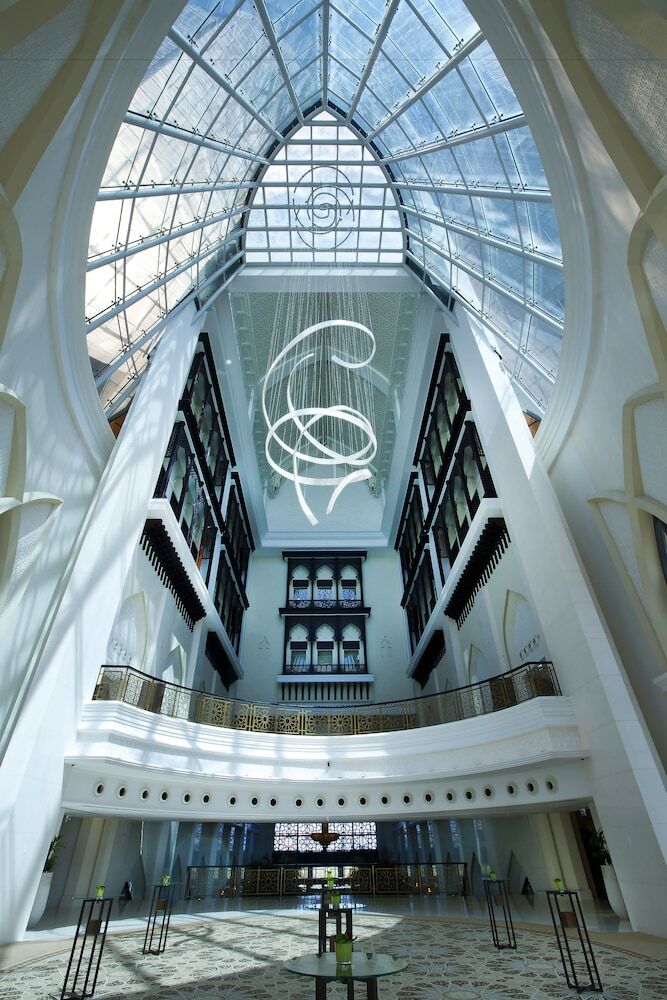 Bab Al Qasr Hotel