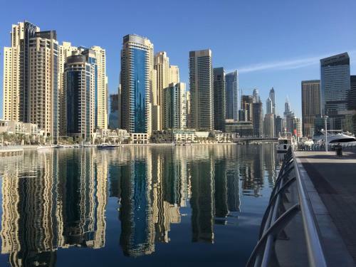 Waterfront One Bedroom Apartment Dubai Marina