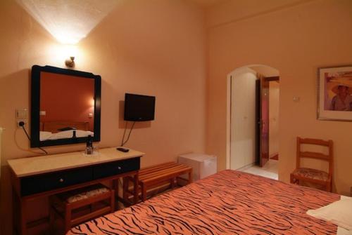 Hotel Varonos