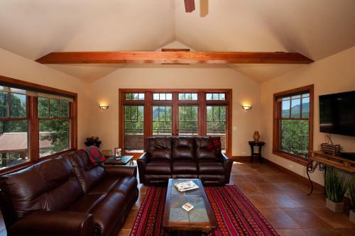 240 County Road 201 Home