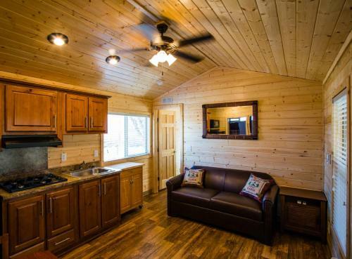 Verde Valley Deck Cottage 9