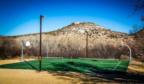 Verde Valley Deck Cottage 7