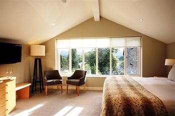 Albergue Lake House