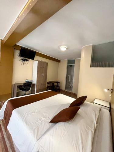 Hostal Hotel Embajada Wanka
