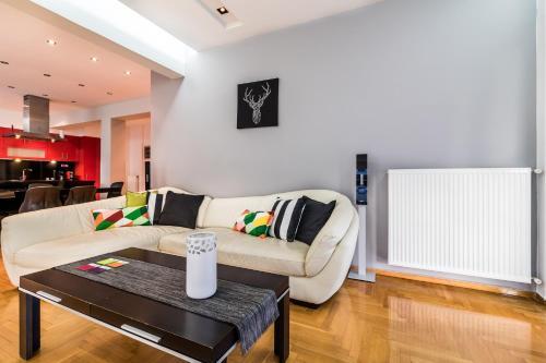 Apartment For 6-nea Smirni