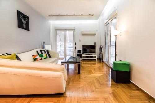 Apartment For 6-nea Smirni