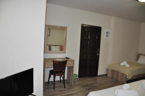 Cleopatra Apartments
