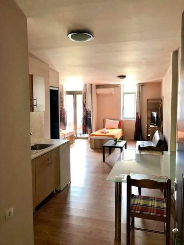 Cleopatra Apartments