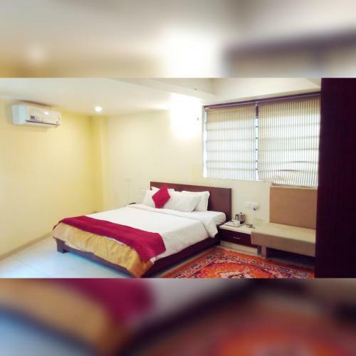 Hotel Kalinga Lake View