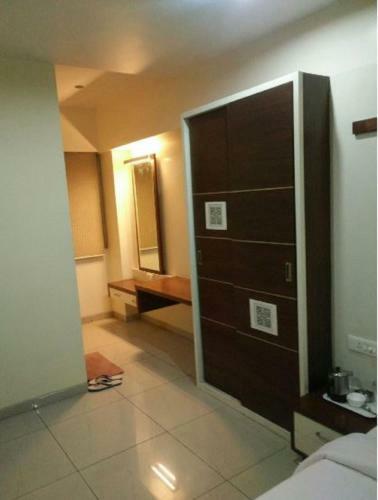 Hotel Kalinga Lake View
