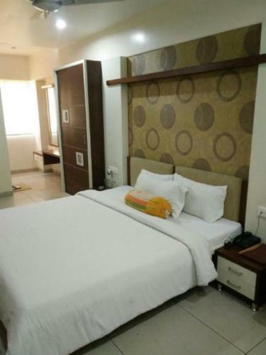 Hotel Kalinga Lake View