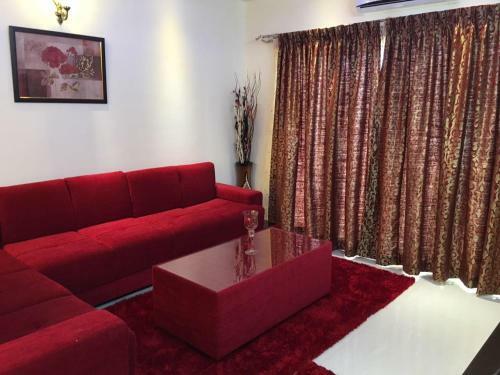 Am Suites And Service Apartments