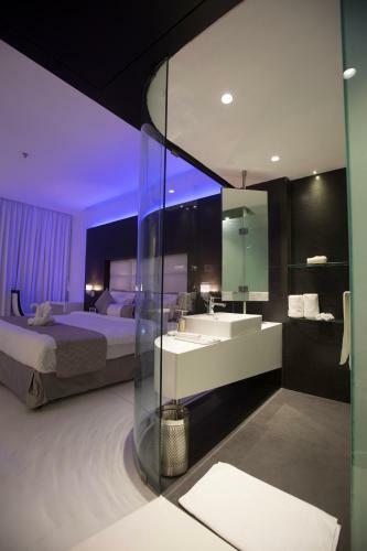 The E Hotel At Eskay Resorts