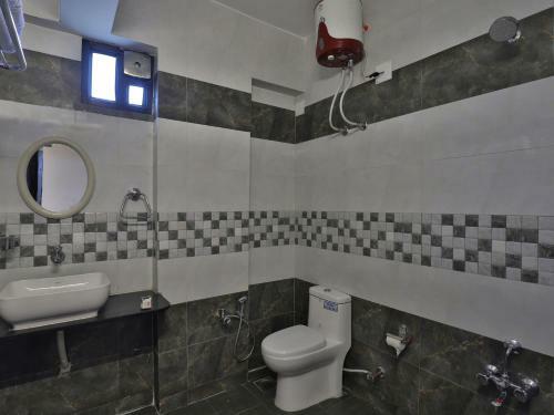Oyo 5584 Hotel Siddharth Inn