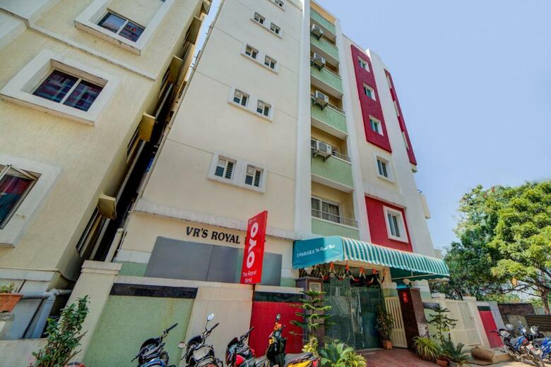 Hostal Oyo 6749 The Royal Nest