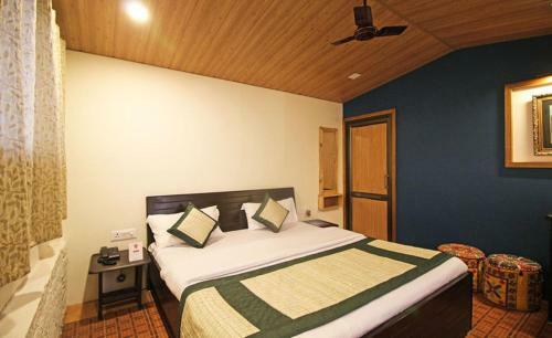 Hotel Jharipani Castle Resort