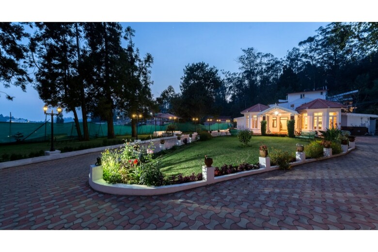 Hotel Whispering Meadows