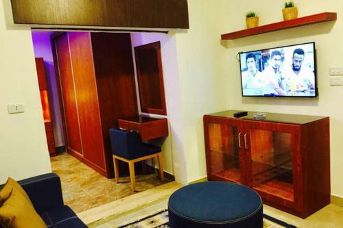 Royal Luxury Apartments & Studios