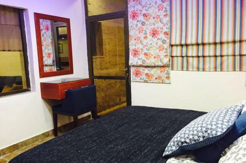 Royal Luxury Apartments & Studios