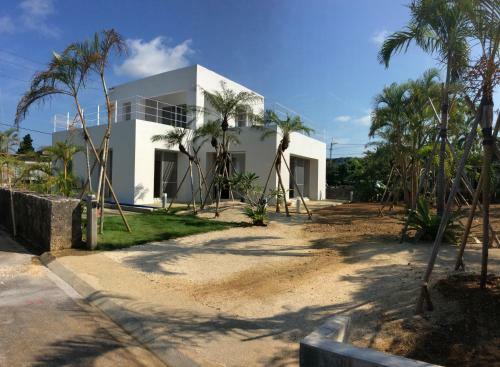 Hostal Seaside House Nirai