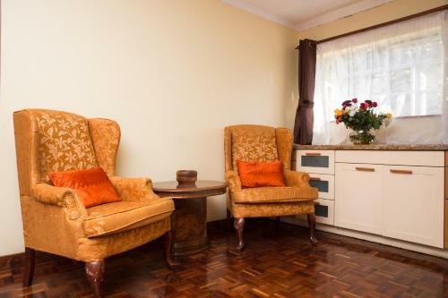 Hostal Adies Garden Suites