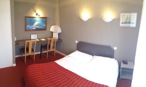 Hotel Logis Du Lac