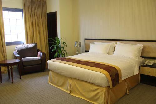 Peninsula Hotel