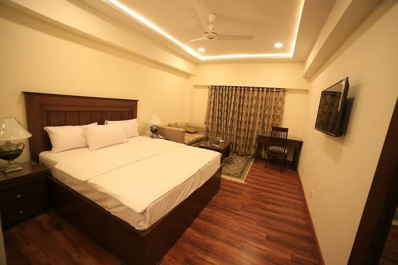 Diplomat Hotel