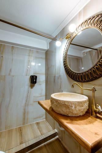 Bozzali Deluxe Hotel