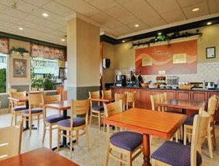 Hotel Days Inn Vancouver Airport