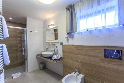 Hotel A Restaurace U Vychop??