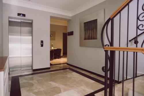 C&c Residence Hotel