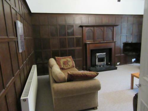 Victorian 1 Bedroom Apartment - Aigburth